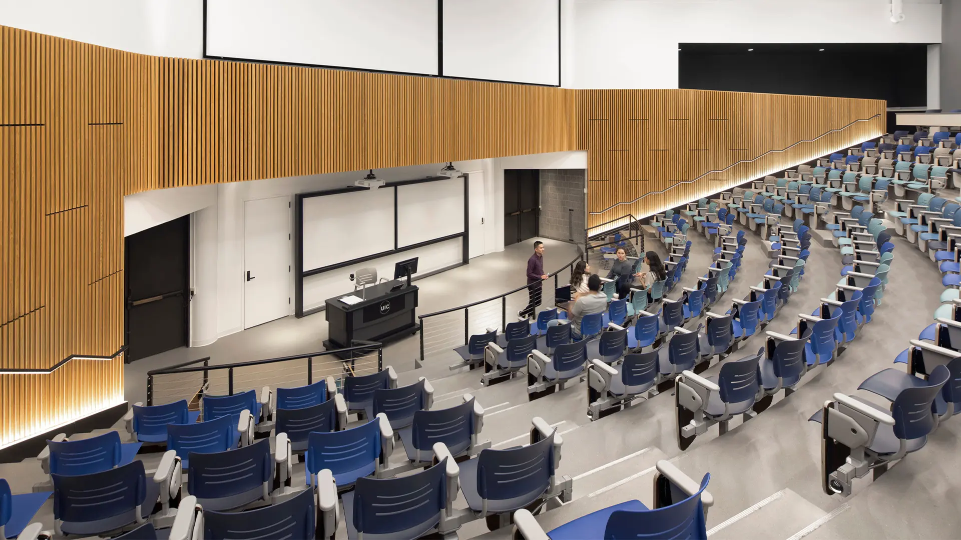 Auditorio escolar con mobiliario Labenze