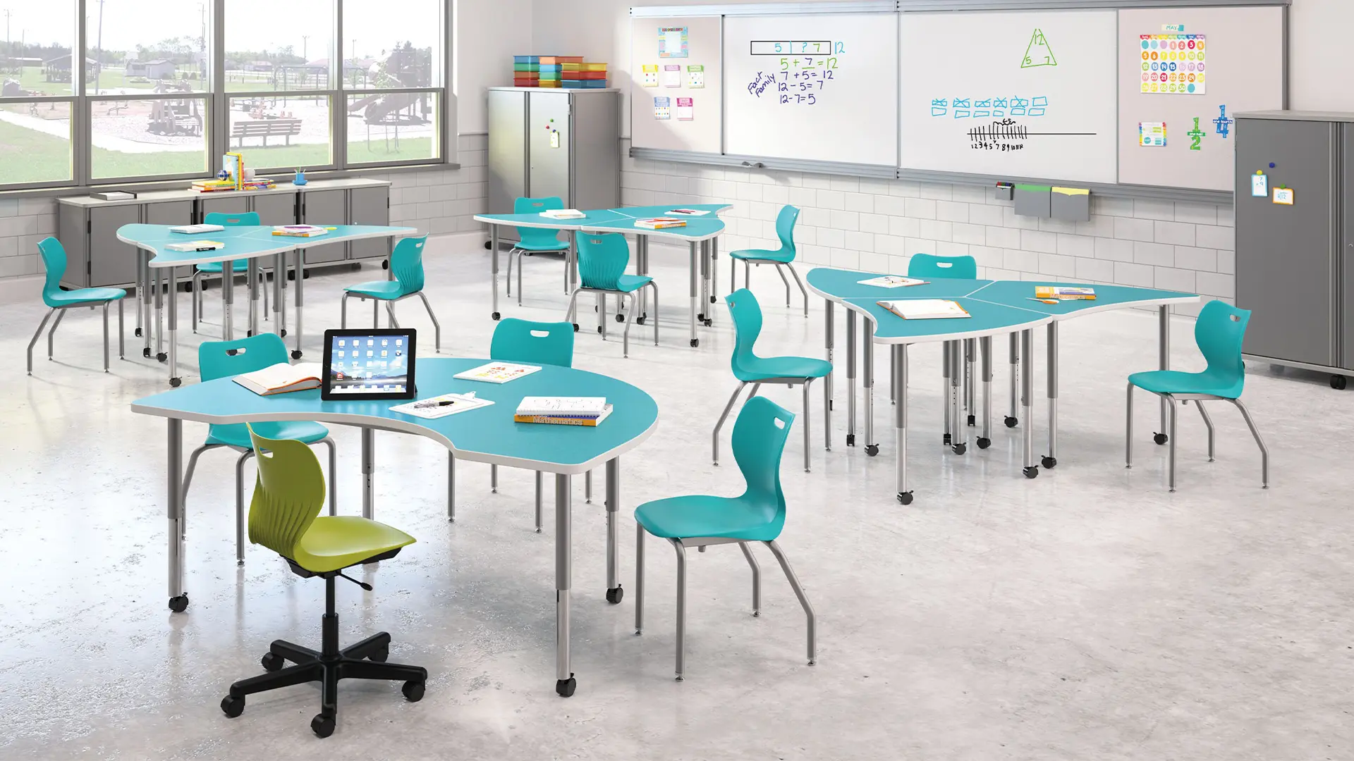 Aula escolar equipada con mobiliario HON 