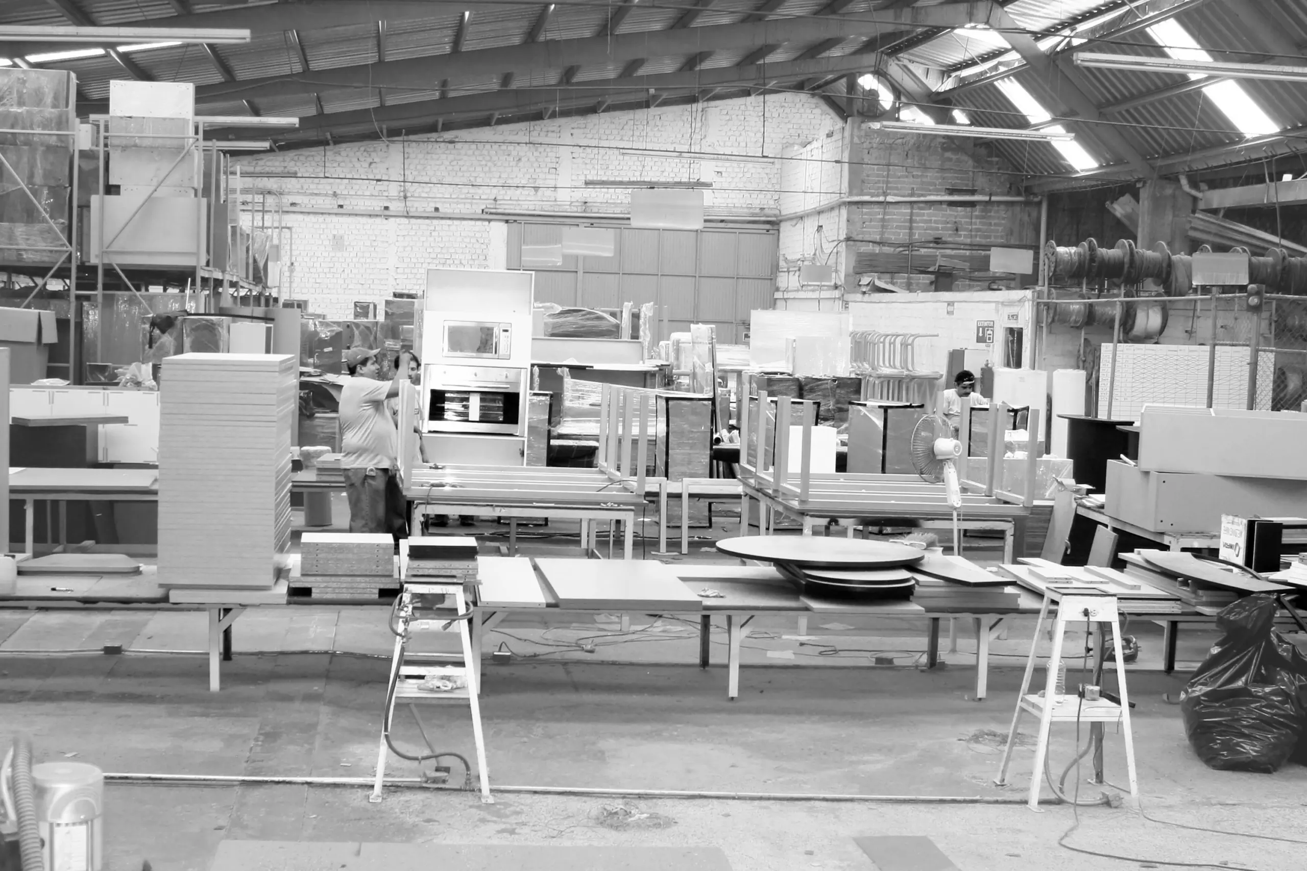 Apertura de la primera fábrica. Línea del tiempo y trayectoria Moetti.