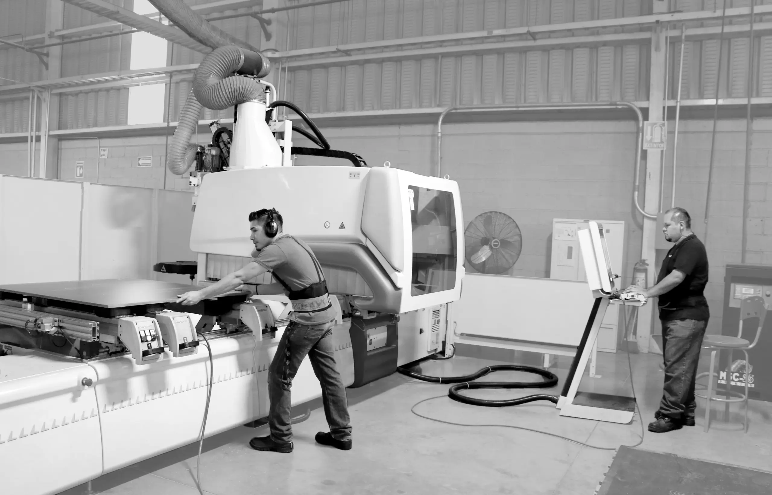 Apertura de la primera planta automatizada. Línea del tiempo y trayectoria Moetti.